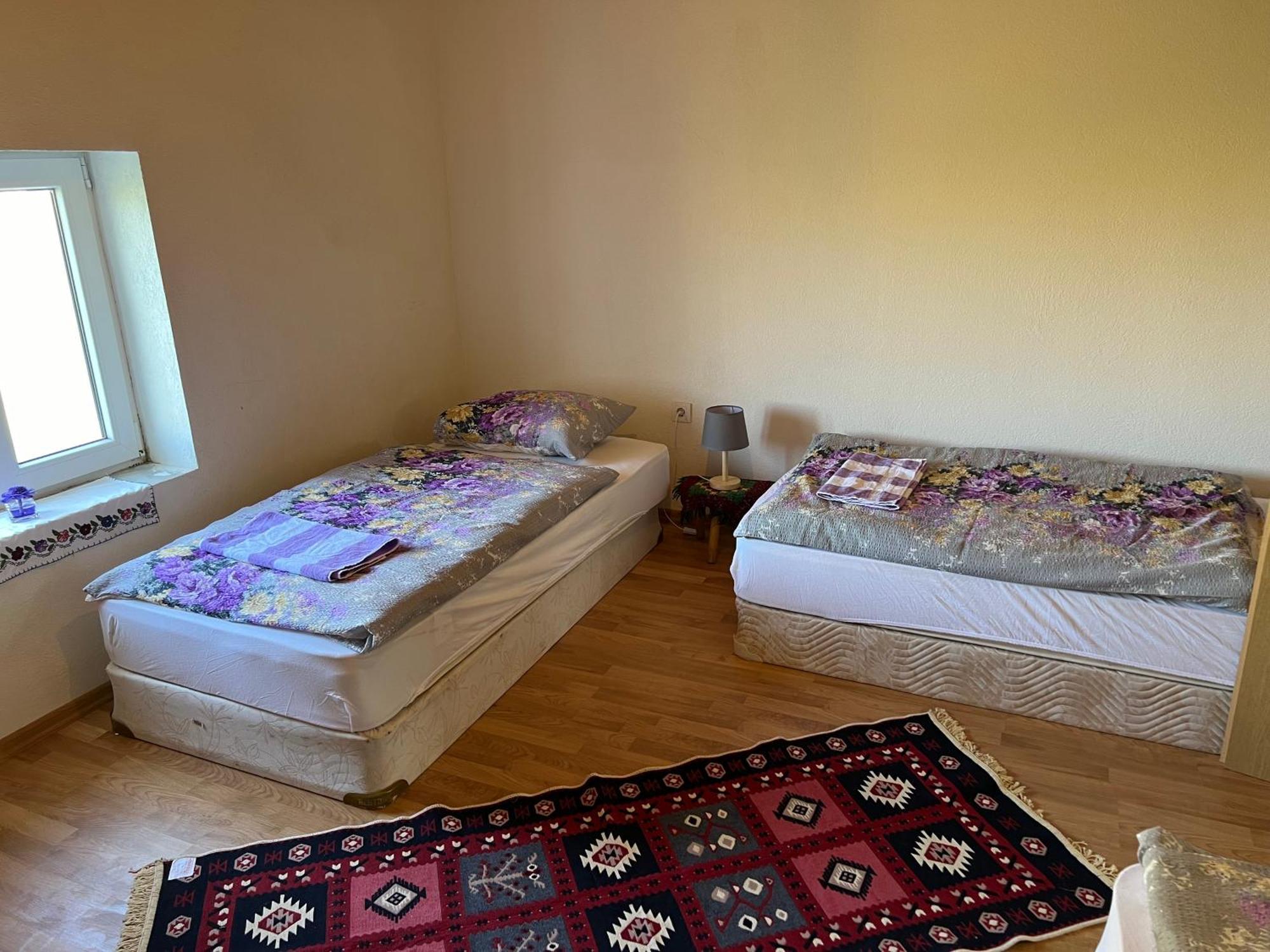 Kod Kapetana Tea Panzió Gornji Lukomir Kültér fotó