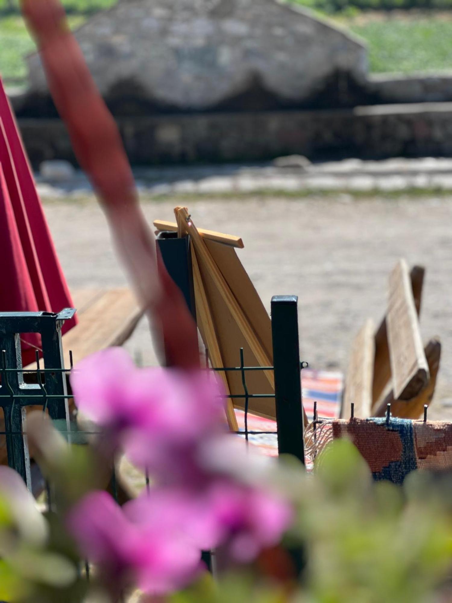 Kod Kapetana Tea Panzió Gornji Lukomir Kültér fotó